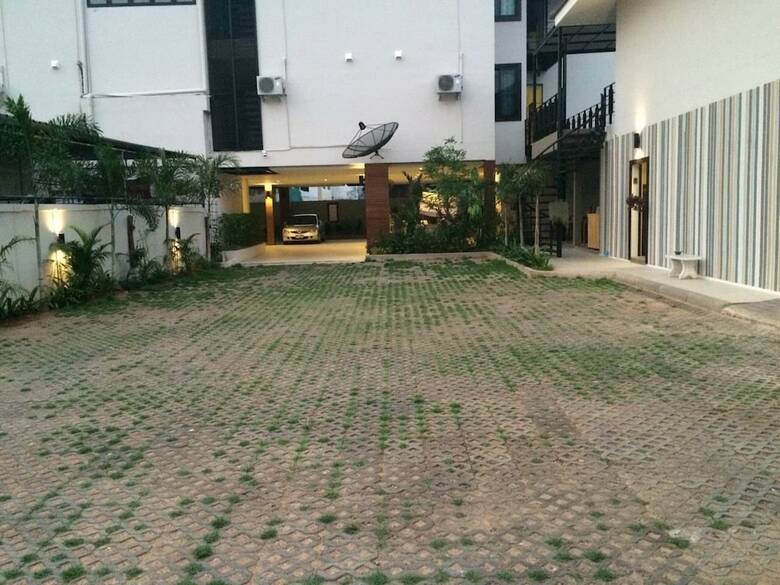 Hotel Dino Studio