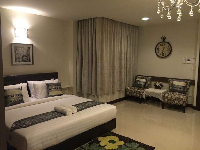 Hotel Dino Studio