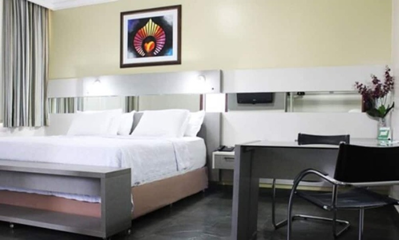 Aipana Plaza Hotel
