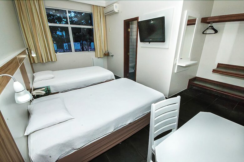 Aipana Plaza Hotel