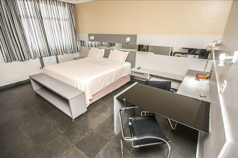Aipana Plaza Hotel