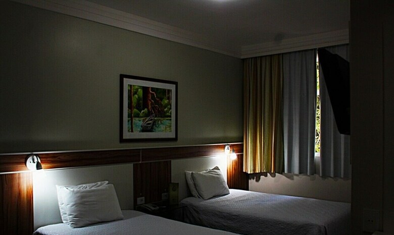 Aipana Plaza Hotel