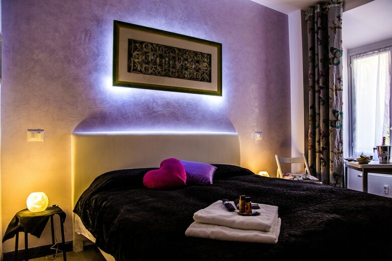 Caroline Rooms Rome