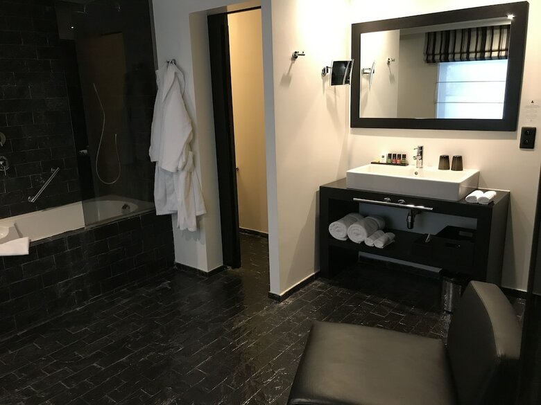 Hotel Be Manos Bw Premier Collection