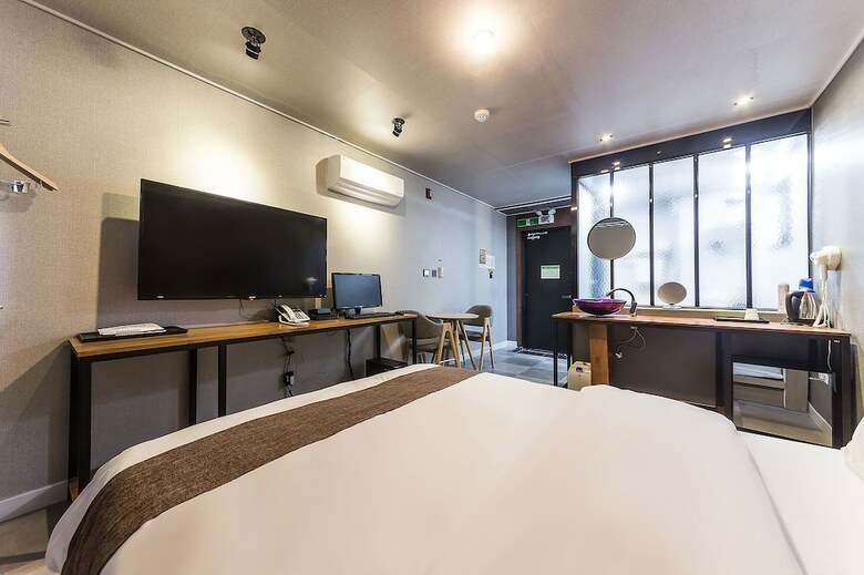 Malu Hotel