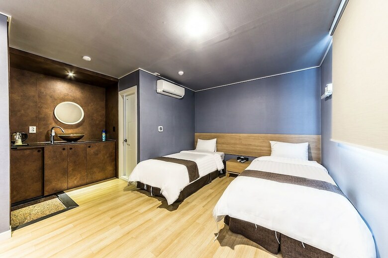 Malu Hotel