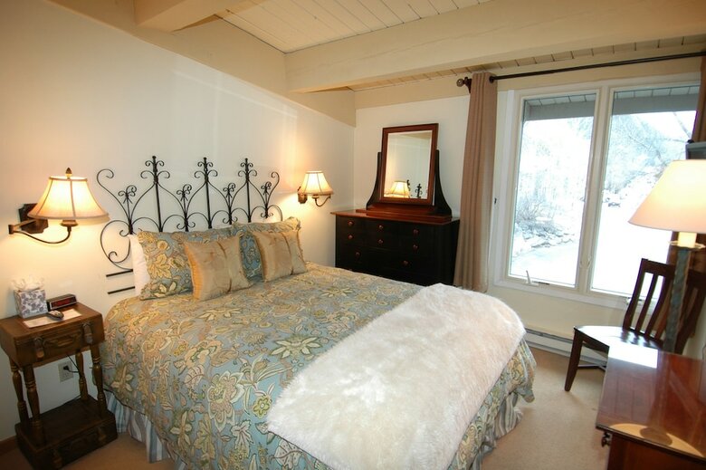 Chateau Eau Claire & Roaring Fork Frias