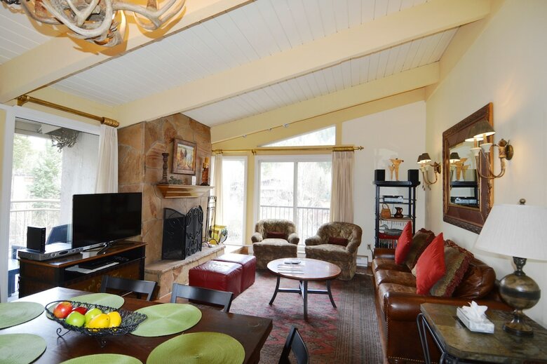 Chateau Eau Claire & Roaring Fork Frias