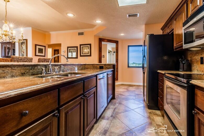 Four Seasons By Luxury Gulf Rentals