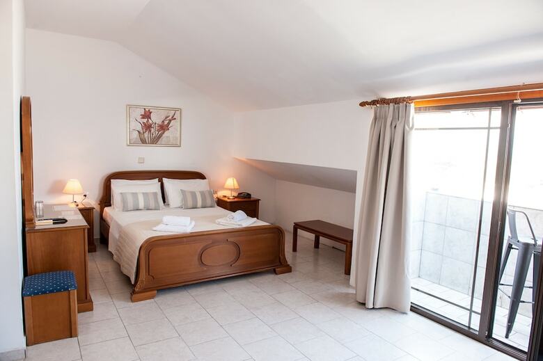 Golden Beach Agiocampos Hotel