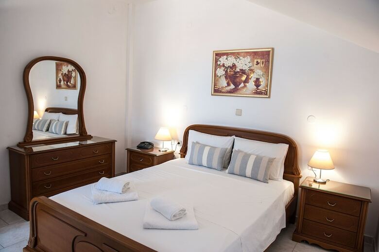 Golden Beach Agiocampos Hotel