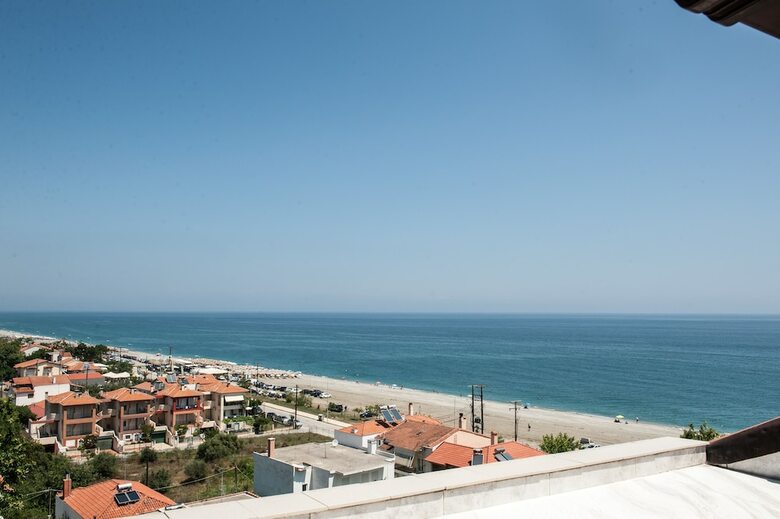 Golden Beach Agiocampos Hotel