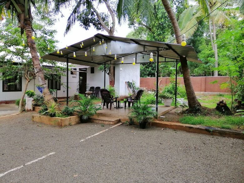Hotel Kutumbaya Resort