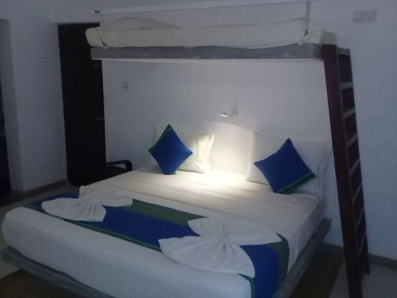 Hotel Kutumbaya Resort