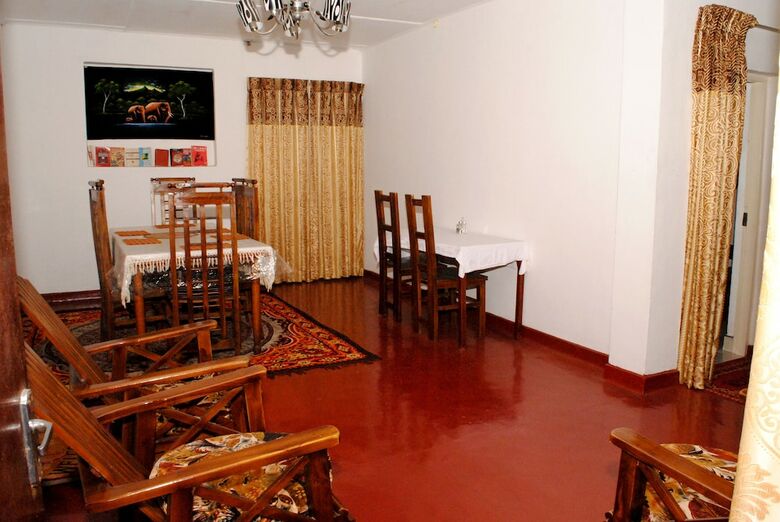 Kandy Shady Trees Villa
