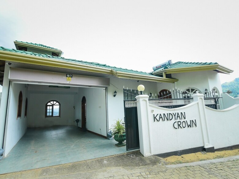 Hotel Oyo 458 Kandyan Crown