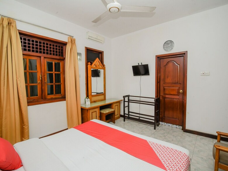 Hotel Oyo 458 Kandyan Crown