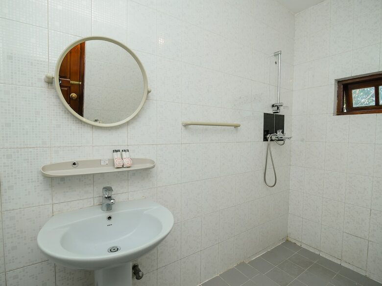 Hotel Oyo 458 Kandyan Crown