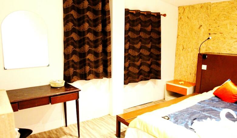 Hostal Z's Hostel At Tha Phae Gate