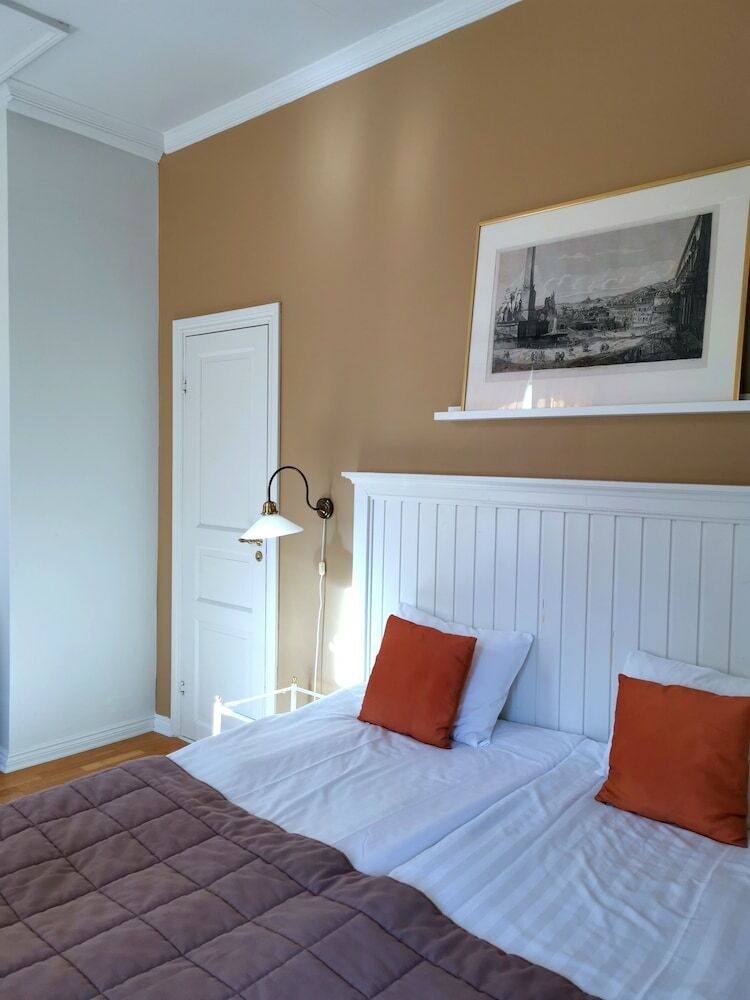 Hotel Mustion Linna