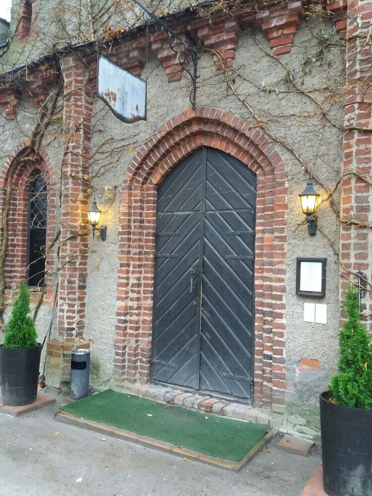 Hotel Mustion Linna