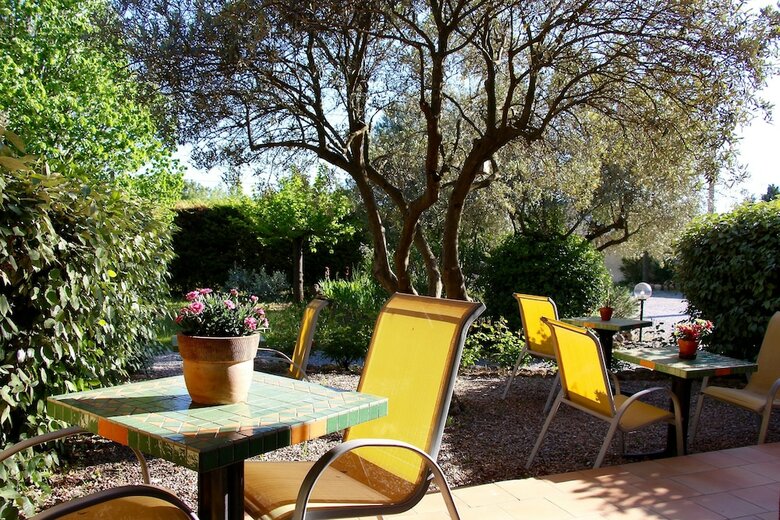 Hotel H�tel Les Oliviers