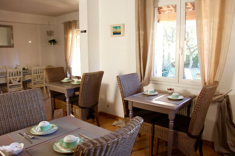Hotel H�tel Les Oliviers