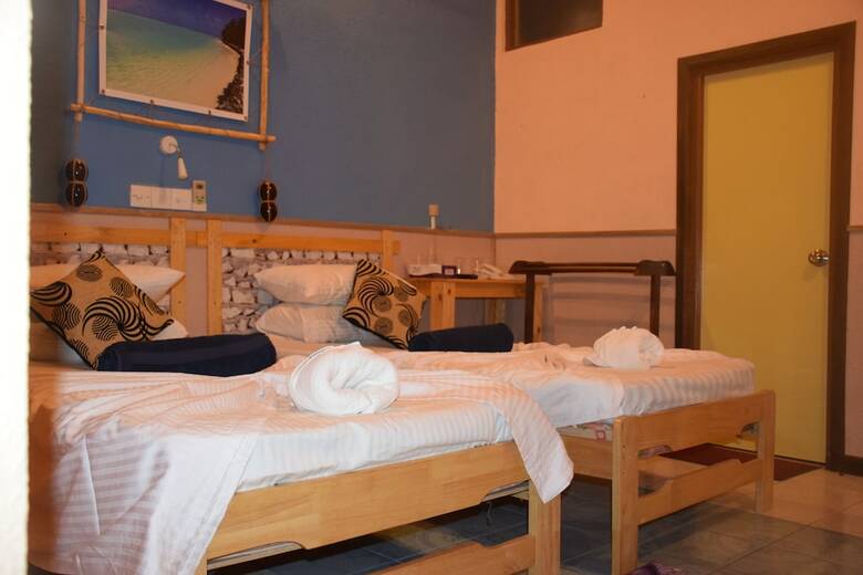Hotel Huzeyview Guest House