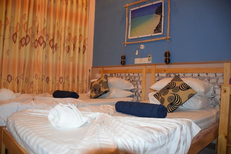 Hotel Huzeyview Guest House