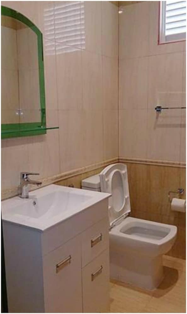 Hotel Huzeyview Guest House