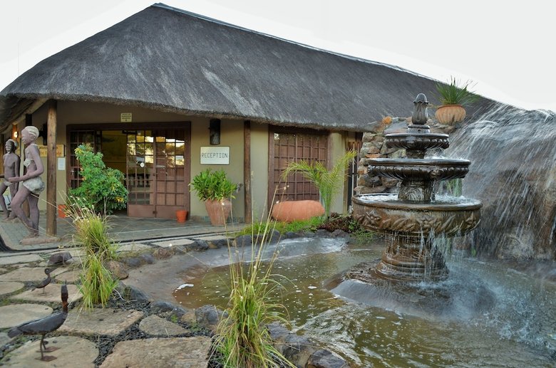 Posada Thebe River Safaris