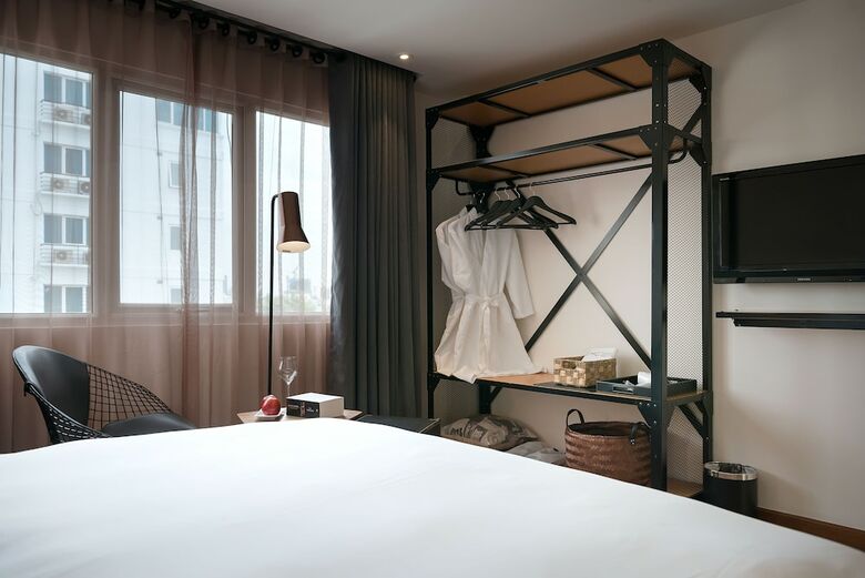 C Central Hotel