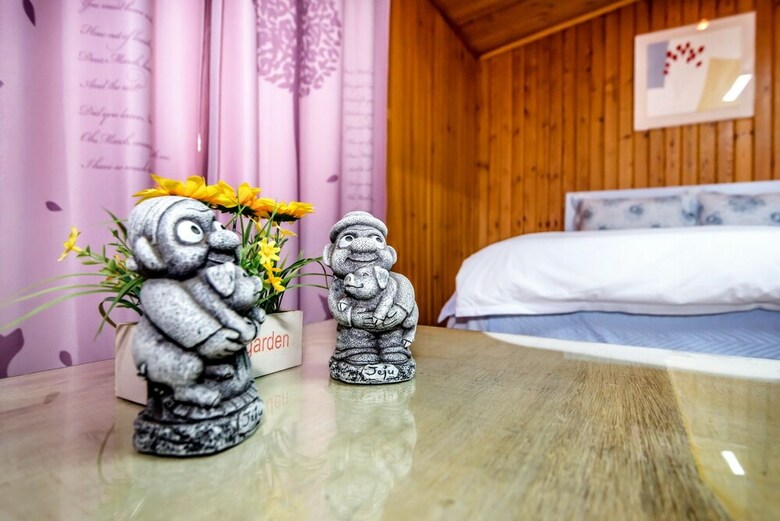 The May Of Jeju House Pension