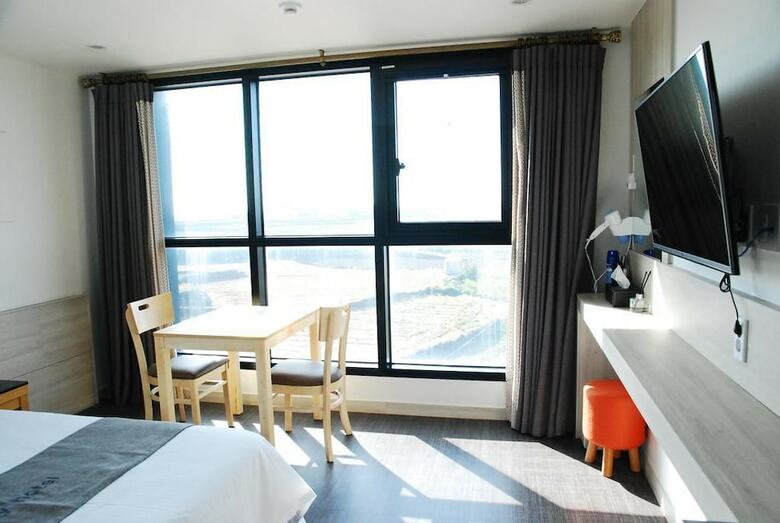 Sky Hotel