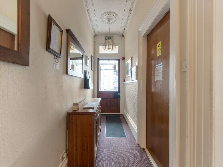 Hostal Queens Quarter