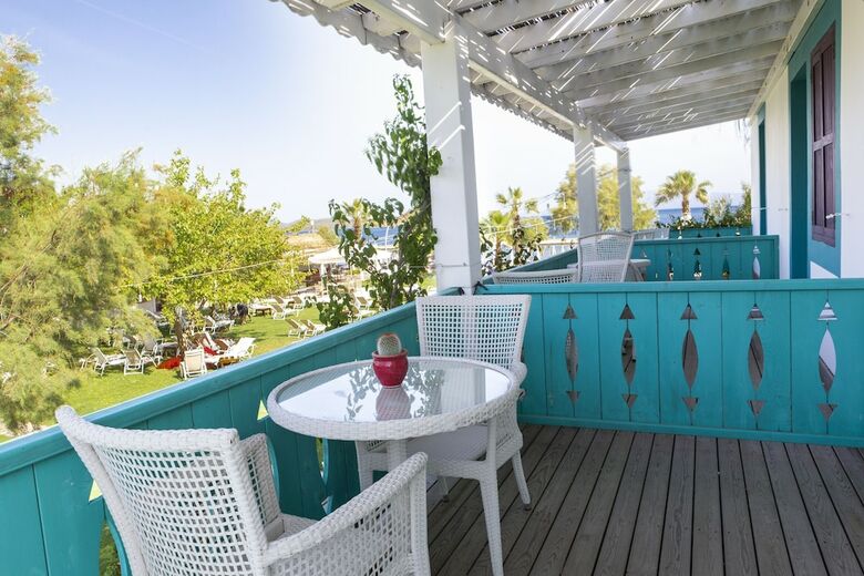 Hotel Kefi Beach And Suites