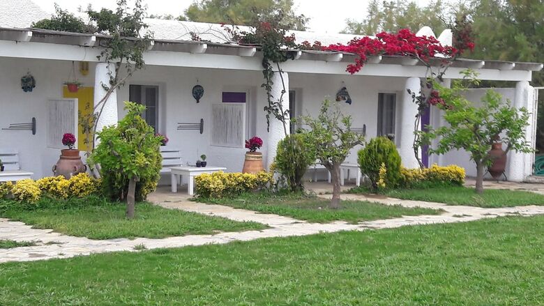 Hotel Kefi Beach And Suites