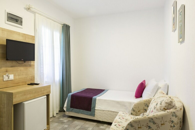 Hotel Kefi Beach And Suites