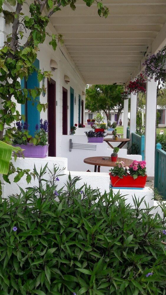 Hotel Kefi Beach And Suites