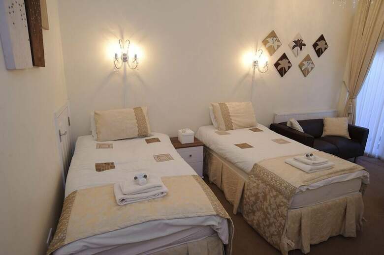 Apartamentos Park Hall Suites