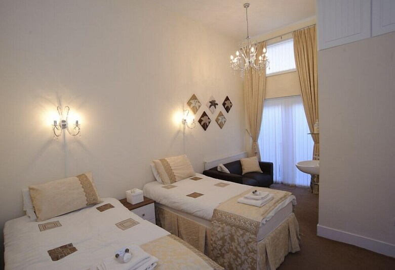 Apartamentos Park Hall Suites