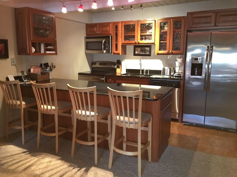 Chateau Blanc Condominiums
