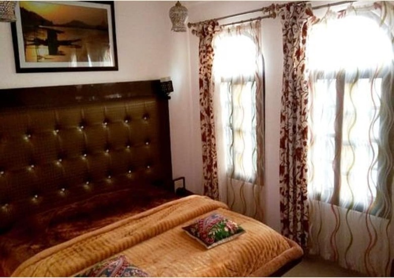 Tih Hotel Ash Vale