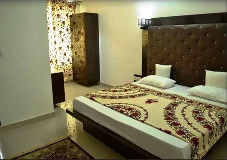 Tih Hotel Ash Vale