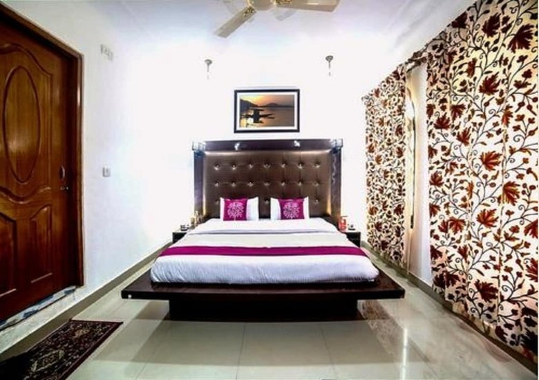Tih Hotel Ash Vale