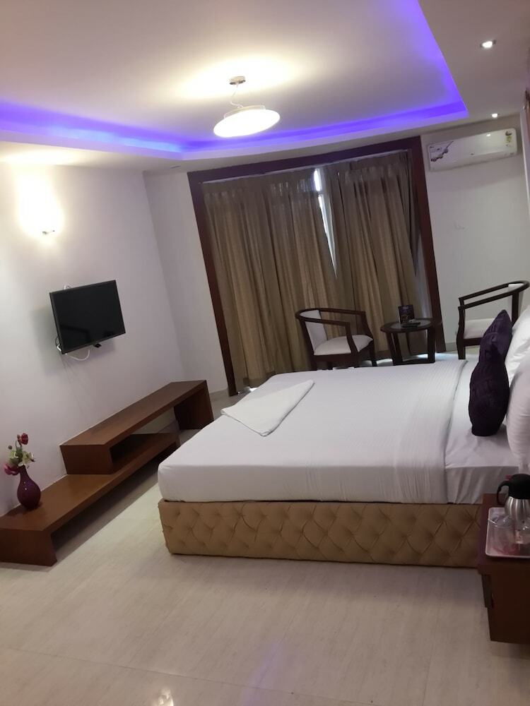 Hotel Bhagini Suites A Boutique Suites