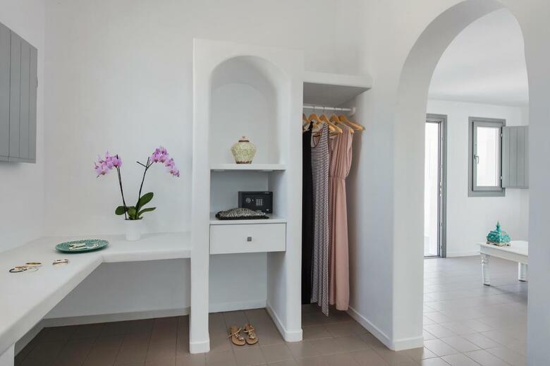 Hotel Villa Irini Fira Adults Only