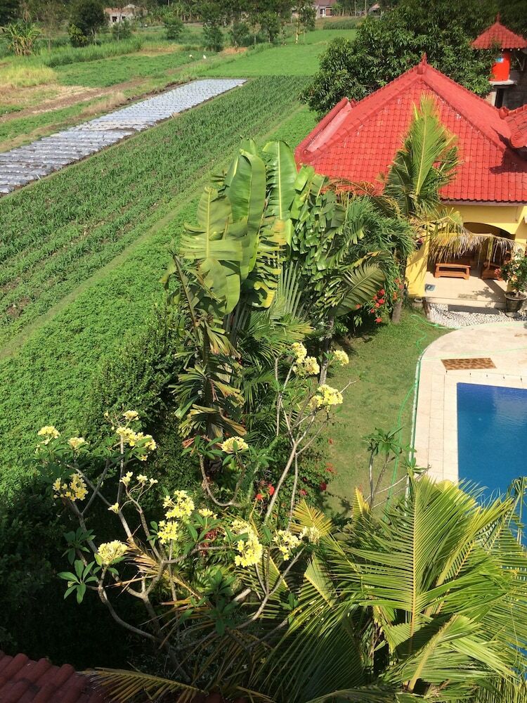 Hotel Ada Waktu Villa