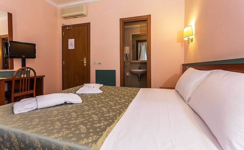 Hotel Center 3