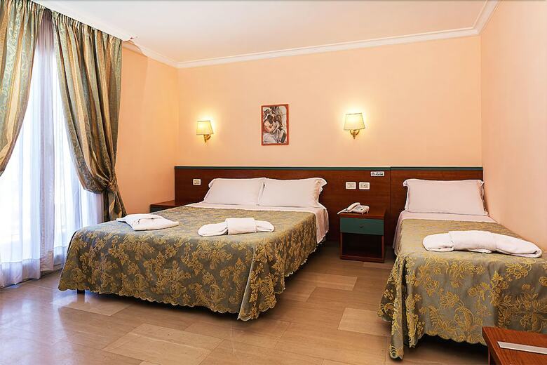 Hotel Center 3